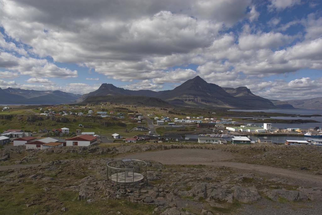 Hotel Framtid Djúpivogur Exteriör bild